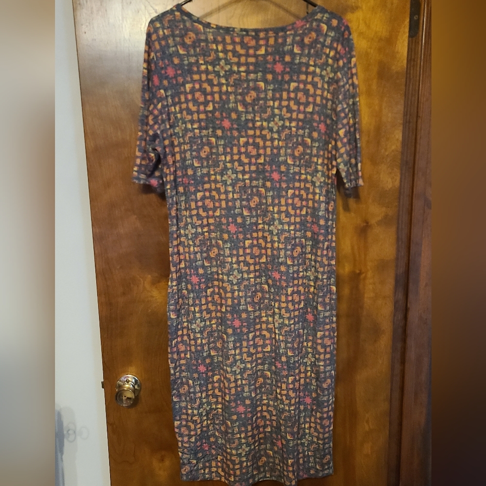 Lularoe Julia - Picture 2 of 4